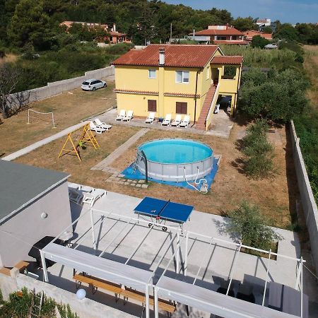Apartment Silvija Ližnjan エクステリア 写真